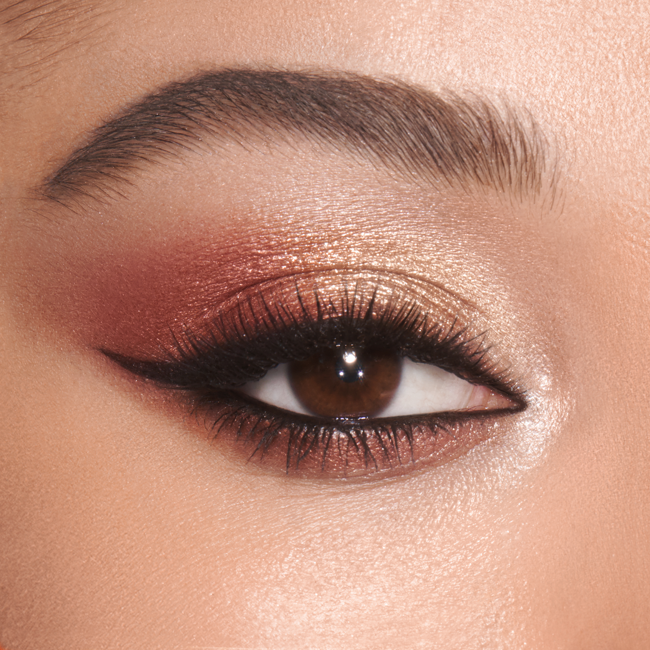 ఐషాడో ఎలా దరఖాస్తు చేయాలి – How to apply eyeshadow