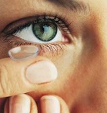 కాంటాక్ట్ లెన్స్ వినియోగదారులు చేసే చెత్త తప్పులు – Worst mistakes that contact lens users make